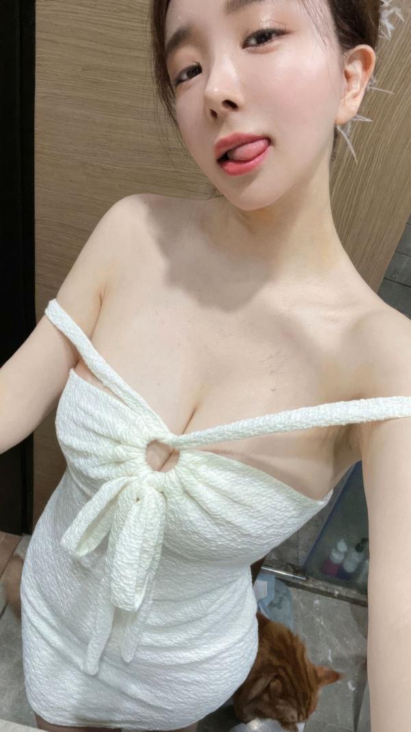    XR-Uncensored-雨儿酱eve-黑色网纱透视装-私房镜前自拍-极品性感身材-XiuRen秀人网-超清无圣光内购私拍第12张图片