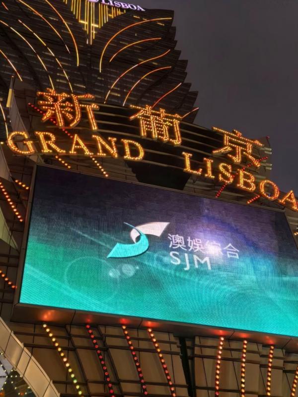    XR-Uncensored-雨儿酱eve-黑色网纱透视装-私房镜前自拍-极品性感身材-XiuRen秀人网-超清无圣光内购私拍第32张图片