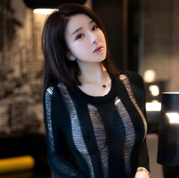    XR-Uncensored-雨儿酱eve-黑色网纱透视装-私房镜前自拍-极品性感身材-XiuRen秀人网-超清无圣光内购私拍第73张图片