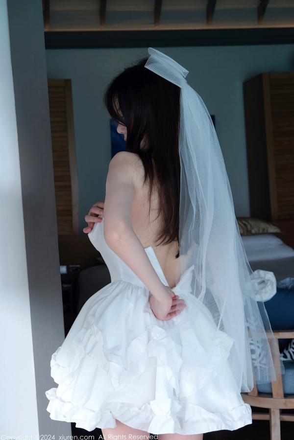    秀人网No.9535：糯美子MINI极致诱惑，纯白薄纱情趣婚纱新娘制服，傲人身材超大尺度美艳私房写真第11张图片
