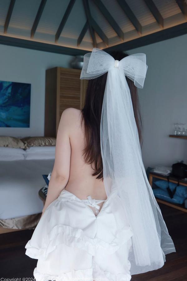    秀人网No.9535：糯美子MINI极致诱惑，纯白薄纱情趣婚纱新娘制服，傲人身材超大尺度美艳私房写真第21张图片