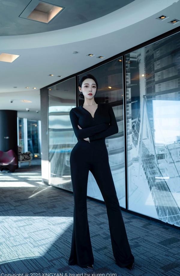    星颜社清妙：职场诱惑与黑蕾丝内衣的极致碰撞，上演让人心跳加速的深情暧昧，尽显傲人身材曲线第1张图片
