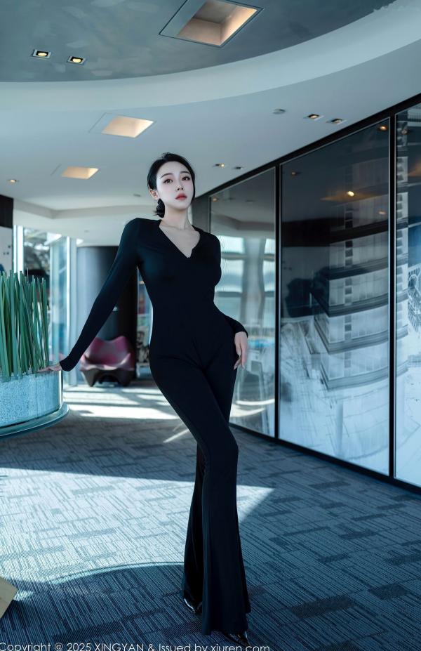    星颜社清妙：职场诱惑与黑蕾丝内衣的极致碰撞，上演让人心跳加速的深情暧昧，尽显傲人身材曲线第2张图片