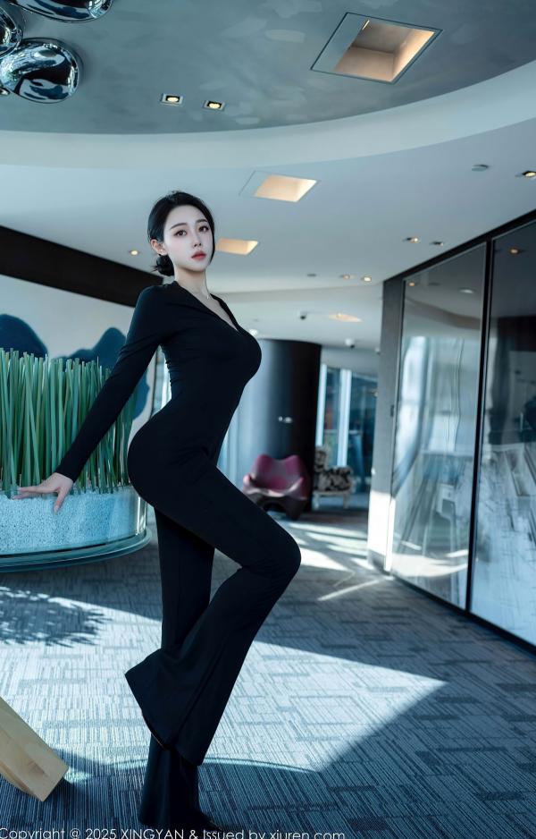    星颜社清妙：职场诱惑与黑蕾丝内衣的极致碰撞，上演让人心跳加速的深情暧昧，尽显傲人身材曲线第5张图片