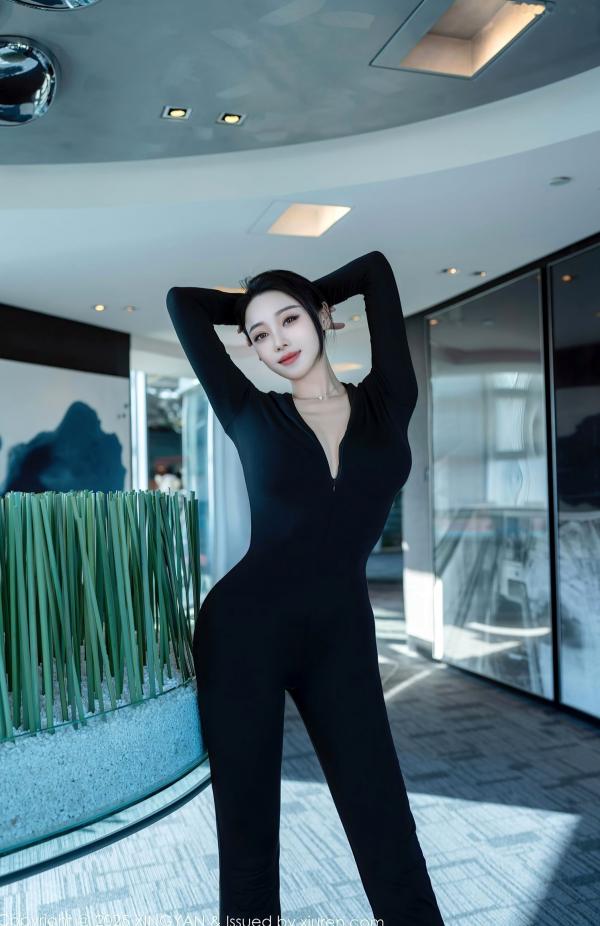    星颜社清妙：职场诱惑与黑蕾丝内衣的极致碰撞，上演让人心跳加速的深情暧昧，尽显傲人身材曲线第7张图片