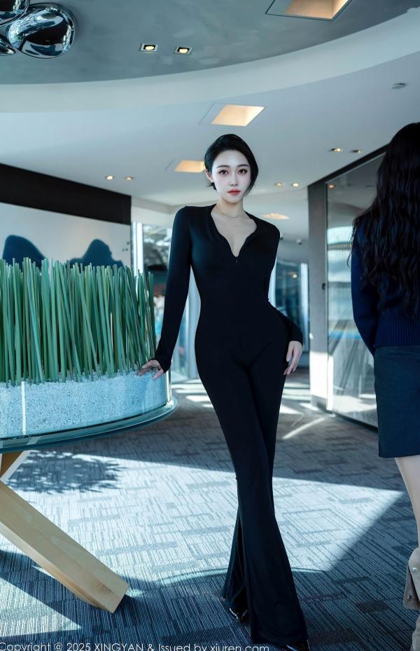    星颜社清妙：职场诱惑与黑蕾丝内衣的极致碰撞，上演让人心跳加速的深情暧昧，尽显傲人身材曲线第9张图片