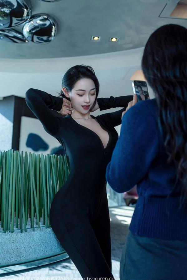    星颜社清妙：职场诱惑与黑蕾丝内衣的极致碰撞，上演让人心跳加速的深情暧昧，尽显傲人身材曲线第14张图片