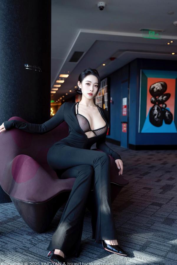    星颜社清妙：职场诱惑与黑蕾丝内衣的极致碰撞，上演让人心跳加速的深情暧昧，尽显傲人身材曲线第21张图片