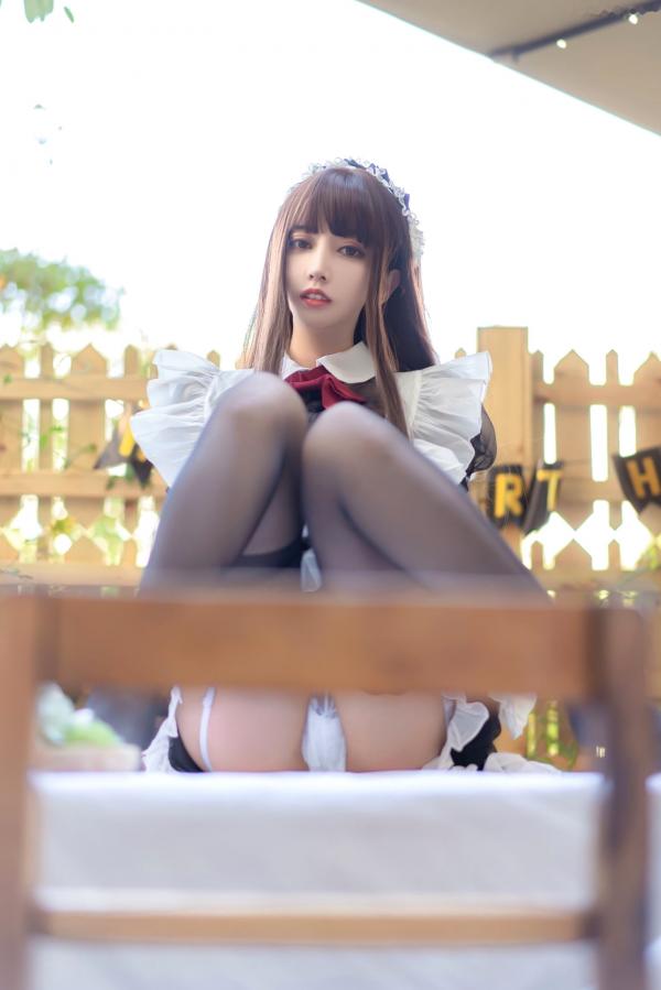 过期米线线喵   过期米线线喵-091-性感黑丝女仆私房，清纯童颜与制服诱惑的极致碰撞，尽显撩人娇态第23张图片