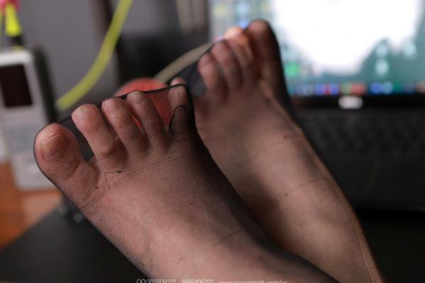    IESS异思趣向 秋秋《左看右顾》：黑丝美腿职场OL制服写真，办公室优雅诱惑私房套图 [84P]第52张图片