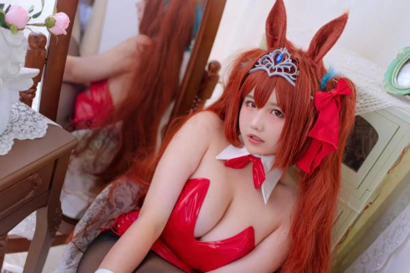    阿半今天很开心 赛马娘大和赤骥COS 极品红发兔女郎性感私房写真[35P]第3张图片