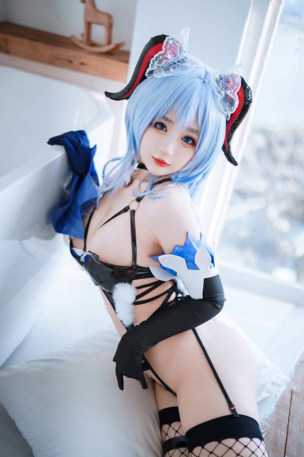 桜井宁宁 樱井宁宁  桜井宁宁-057-甘雨，极致还原cosplay写真，乳胶连体衣配渔网袜，展示绝美身材与诱惑魅力第29张图片