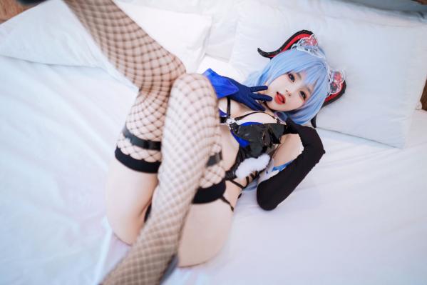桜井宁宁 樱井宁宁  桜井宁宁-057-甘雨，极致还原cosplay写真，乳胶连体衣配渔网袜，展示绝美身材与诱惑魅力第47张图片