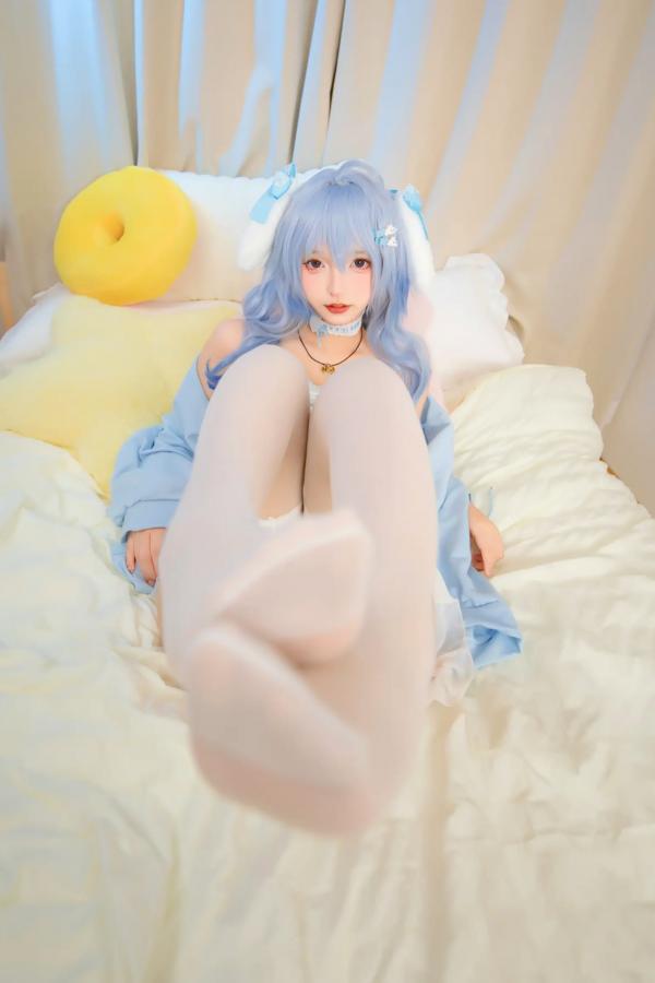    神楽板真冬 原神甘雨降临，极致纯欲Cosplay私房写真，清纯白丝诱惑，带来视觉盛宴[75P]第10张图片