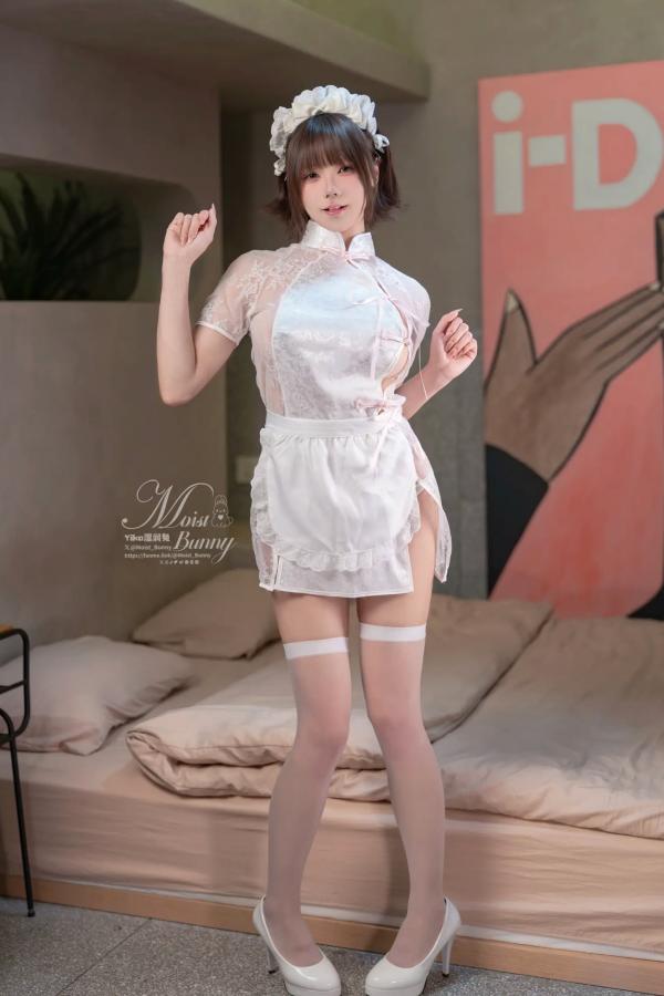    咬一口兔娘 2025.12 床上管家 - 性感白色蕾丝女仆装私房照 [32P]第1张图片