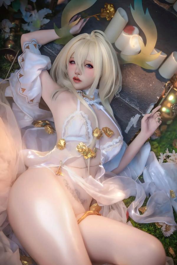    阿薰kaOri碧蓝航线金狮Cosplay，纯白蕾丝仙气女神写真，梦幻圣殿风格极致诱惑大片第1张图片
