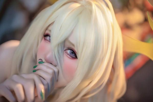    阿薰kaOri碧蓝航线金狮Cosplay，纯白蕾丝仙气女神写真，梦幻圣殿风格极致诱惑大片第11张图片