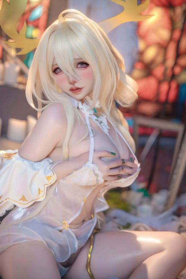    阿薰kaOri碧蓝航线金狮Cosplay，纯白蕾丝仙气女神写真，梦幻圣殿风格极致诱惑大片第28张图片