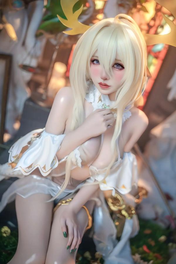    阿薰kaOri碧蓝航线金狮Cosplay，纯白蕾丝仙气女神写真，梦幻圣殿风格极致诱惑大片第34张图片