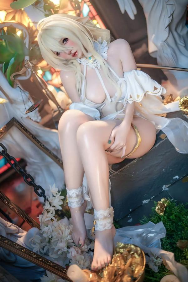    阿薰kaOri碧蓝航线金狮Cosplay，纯白蕾丝仙气女神写真，梦幻圣殿风格极致诱惑大片第40张图片