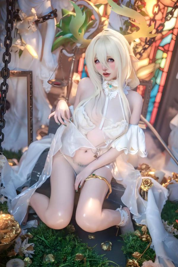    阿薰kaOri碧蓝航线金狮Cosplay，纯白蕾丝仙气女神写真，梦幻圣殿风格极致诱惑大片第44张图片