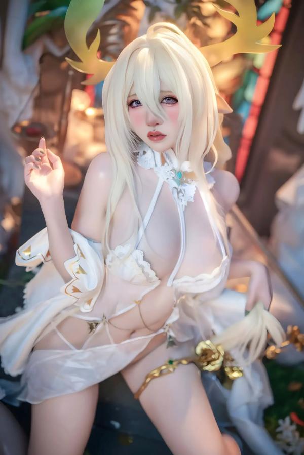    阿薰kaOri碧蓝航线金狮Cosplay，纯白蕾丝仙气女神写真，梦幻圣殿风格极致诱惑大片第52张图片