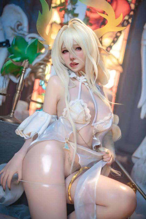    阿薰kaOri碧蓝航线金狮Cosplay，纯白蕾丝仙气女神写真，梦幻圣殿风格极致诱惑大片第84张图片