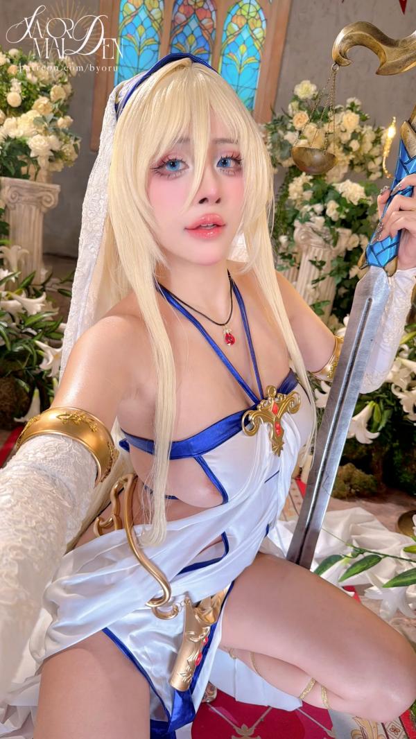    Byoru精品Cosplay：白色圣女剑姬角色扮演，大尺度唯美异世界女神，华丽装扮展现极致诱惑 - Byoru Sword Maiden [74P]第59张图片