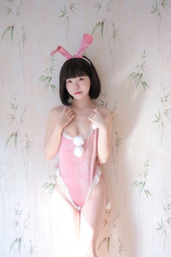    《可可小白兔 - 純慾兔女郎 x 濕身死庫水 私房制服誘惑 浴室居家寫真 [78P]》第1张图片