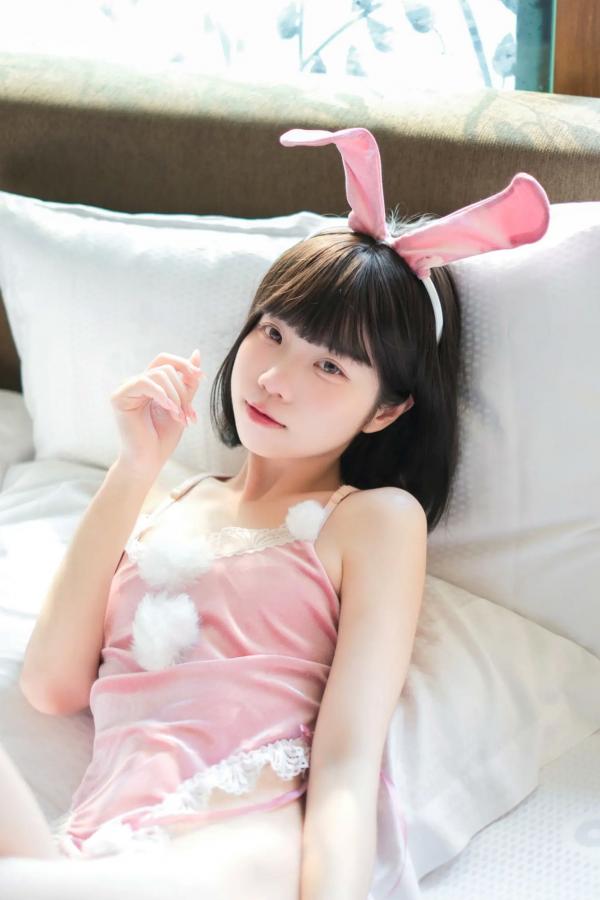    《可可小白兔 - 純慾兔女郎 x 濕身死庫水 私房制服誘惑 浴室居家寫真 [78P]》第29张图片