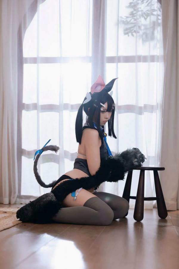    G44不会受伤 - 魔法少女伊莉雅 美游野兽COS私房写真：软萌兽耳毛绒爪子搭配诱人内衣长筒袜，可爱与性感的极致碰撞第21张图片
