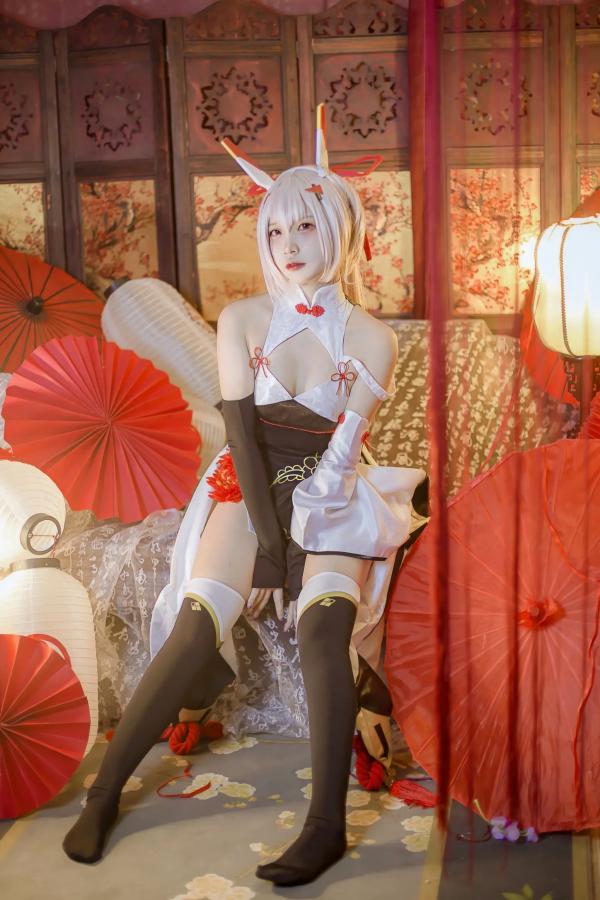    [二佐Nisa] 碧蓝航线绫波新春旗袍Cosplay，精致绝美演绎，国风红白配色氛围感写真，还原度极高，视觉盛宴 [27P]第3张图片