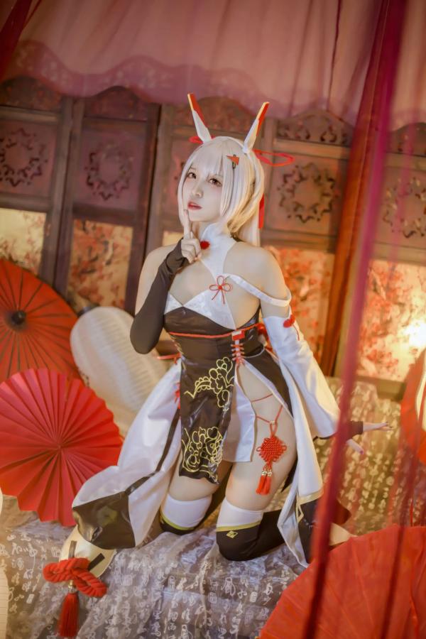    [二佐Nisa] 碧蓝航线绫波新春旗袍Cosplay，精致绝美演绎，国风红白配色氛围感写真，还原度极高，视觉盛宴 [27P]第12张图片