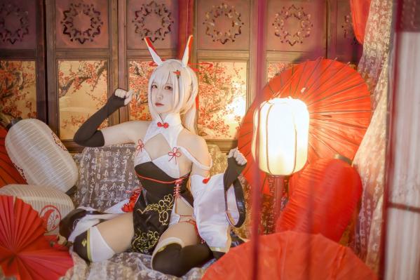    [二佐Nisa] 碧蓝航线绫波新春旗袍Cosplay，精致绝美演绎，国风红白配色氛围感写真，还原度极高，视觉盛宴 [27P]第17张图片