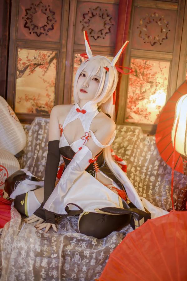    [二佐Nisa] 碧蓝航线绫波新春旗袍Cosplay，精致绝美演绎，国风红白配色氛围感写真，还原度极高，视觉盛宴 [27P]第18张图片