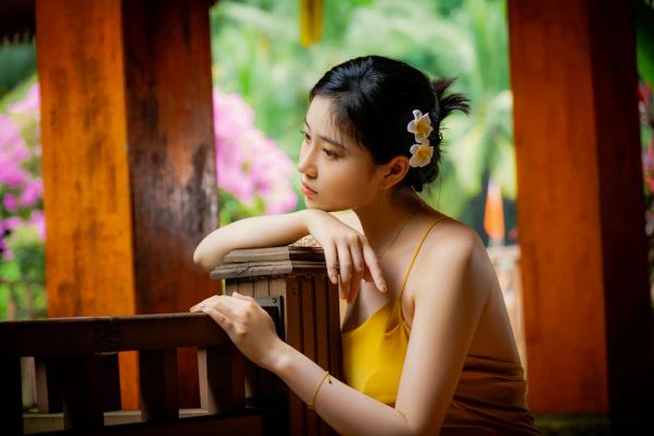    Nnian - 蒹葭, 黄裙少女户外私房照, 森系气质女神, 自然园林唯美写真 [36P]第14张图片