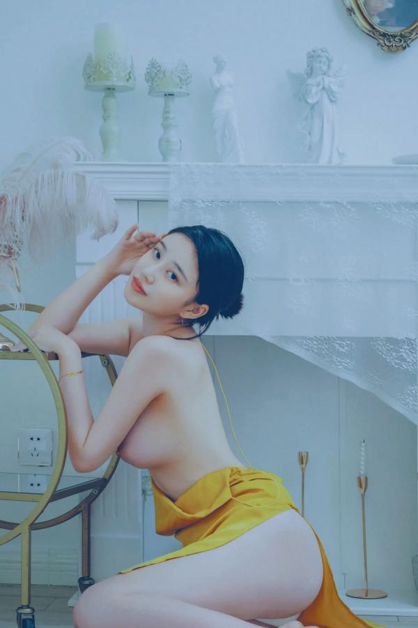    Nnian - 蒹葭, 黄裙少女户外私房照, 森系气质女神, 自然园林唯美写真 [36P]第28张图片