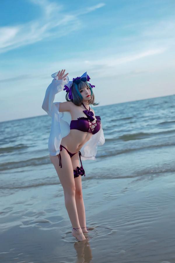    二佐Nisa - 碧蓝航线柴郡泳装COS，海边比基尼写真，极致诱惑甜美猫耳少女，清凉夏日清新私房照 [30P]第1张图片