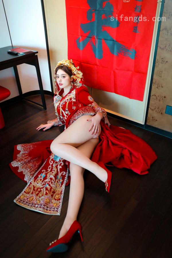    XR-Uncensored-蛋蛋宝-秀禾服-R18-XiuRen秀人网-9823-内购私拍第6张图片