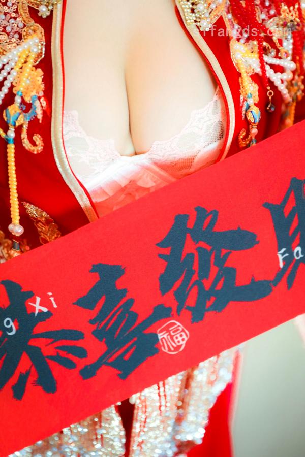    XR-Uncensored-蛋蛋宝-秀禾服-R18-XiuRen秀人网-9823-内购私拍第35张图片