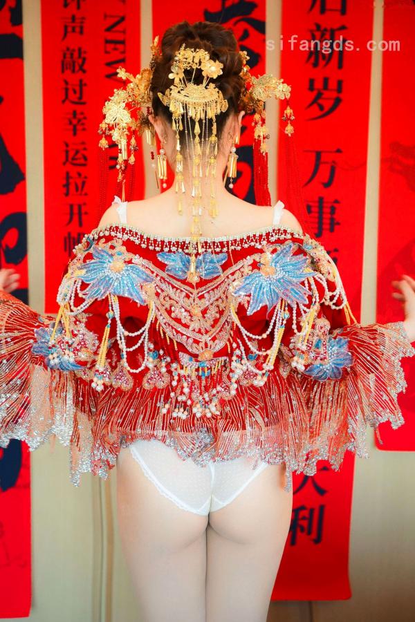    XR-Uncensored-蛋蛋宝-秀禾服-R18-XiuRen秀人网-9823-内购私拍第51张图片