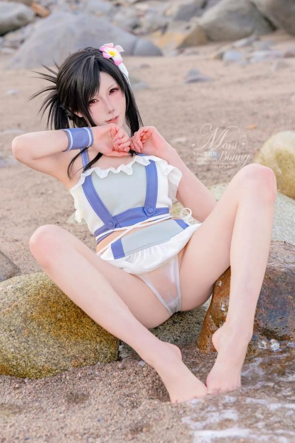    咬一口兔娘 - 2025泳装限定作：蒂法海边假日风情，夏日白皙比基尼与角色扮演写真，极致动人 [80P]第45张图片
