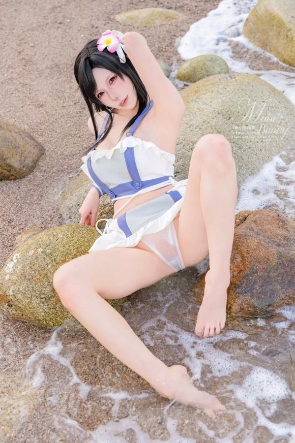    咬一口兔娘 - 2025泳装限定作：蒂法海边假日风情，夏日白皙比基尼与角色扮演写真，极致动人 [80P]第53张图片