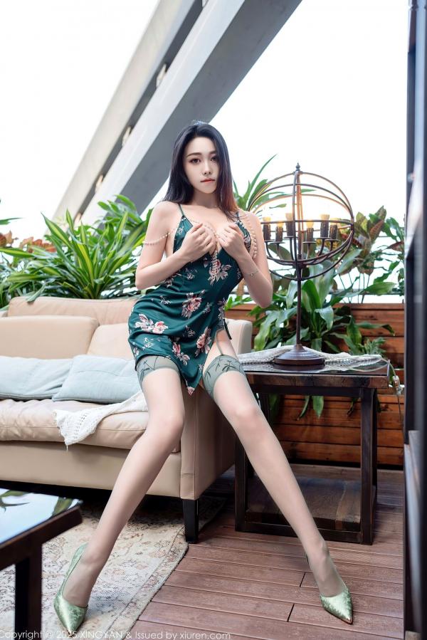    XingYan星颜社-318-清妙-暗绿色中式吊带睡衣写真，私房丝袜美腿极致诱惑，极品尤物大尺度视觉盛宴第18张图片