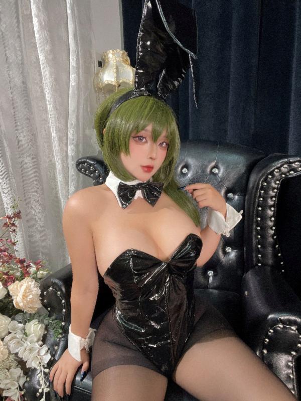    Sayo-Momo《魔域英雄传说》尤贝尔Cosplay，暗黑风格黑色漆皮兔女郎，大尺度私房照，极致诱惑角色扮演第1张图片