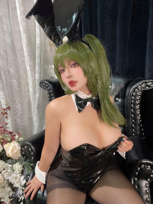    Sayo-Momo《魔域英雄传说》尤贝尔Cosplay，暗黑风格黑色漆皮兔女郎，大尺度私房照，极致诱惑角色扮演第2张图片