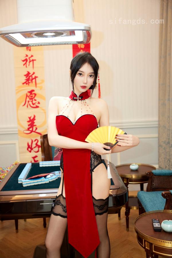    玥儿玥er：新春大吉主题性感旗袍内衣写真，麻将桌前黑丝诱惑，节日氛围下的极致私拍美图第8张图片
