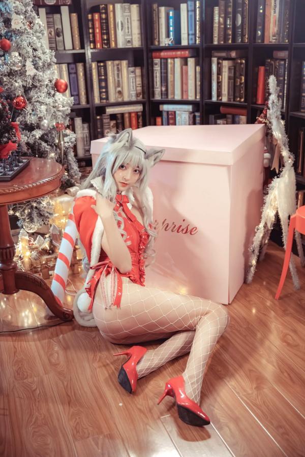    隼隼子 刺青Poi Luisa_零纱 驯鹿与狼 圣诞节主题 Cosplay私房照 红色漆皮制服 诱惑角色扮演 节日氛围感女神第1张图片