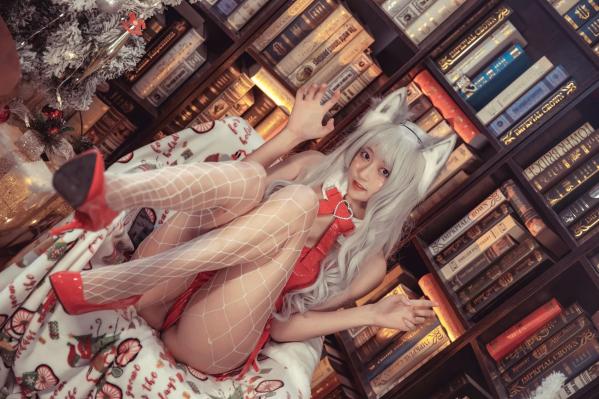    隼隼子 刺青Poi Luisa_零纱 驯鹿与狼 圣诞节主题 Cosplay私房照 红色漆皮制服 诱惑角色扮演 节日氛围感女神第17张图片