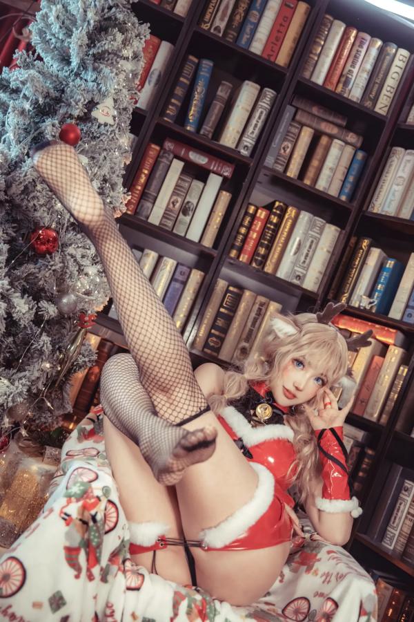   隼隼子 刺青Poi Luisa_零纱 驯鹿与狼 圣诞节主题 Cosplay私房照 红色漆皮制服 诱惑角色扮演 节日氛围感女神第28张图片